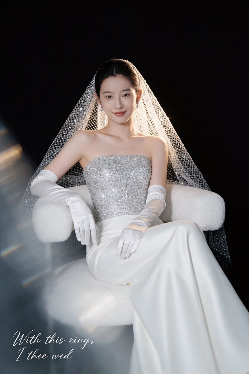 高级婚纱摄影，3:4竖幅，共5张。, 图片 1