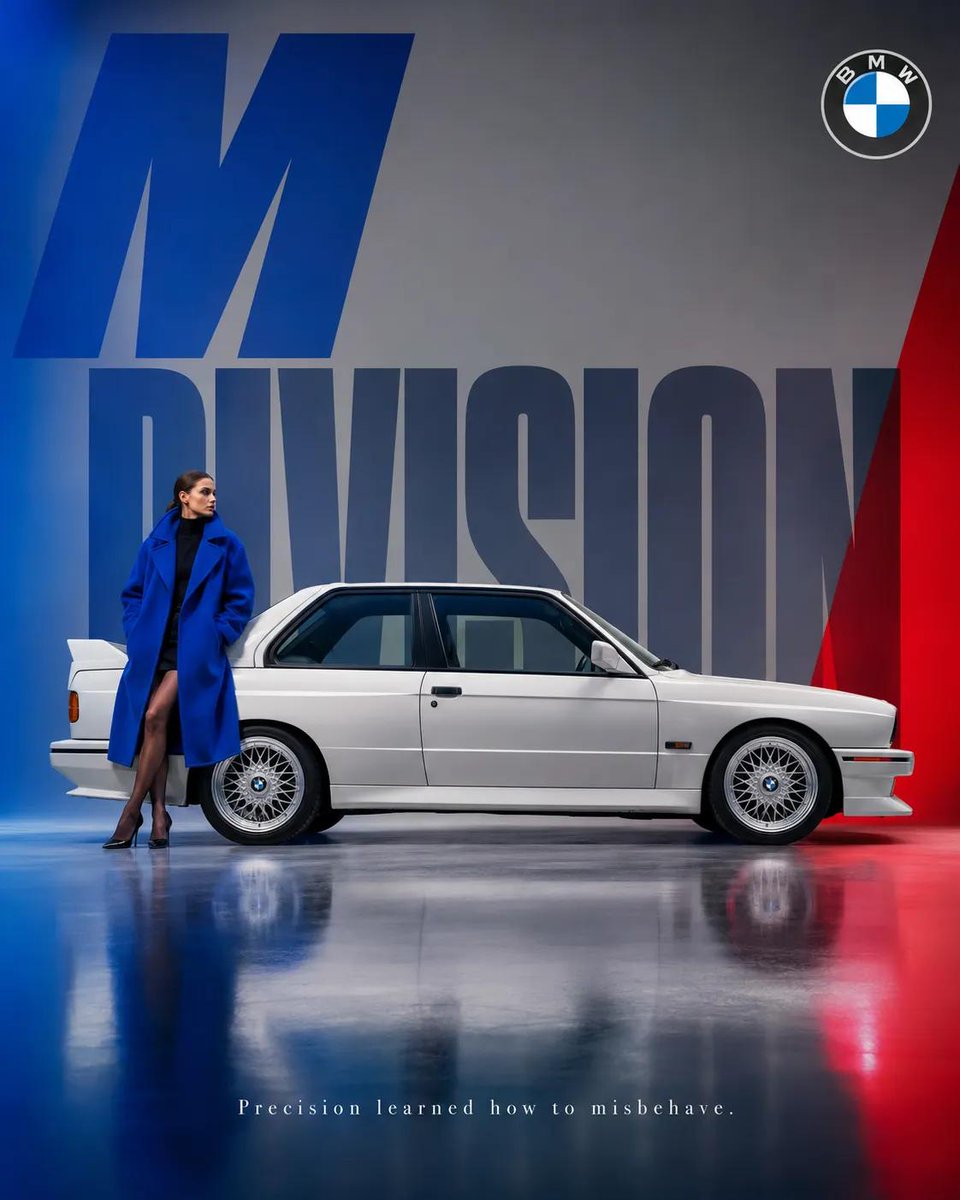 高端超现实汽车广告海报，[BRAND]（品牌）[CAR MODEL]（车型），标志性复古车以干净的侧面视角展示，一位时尚的[CHARACTER…, 图片 4