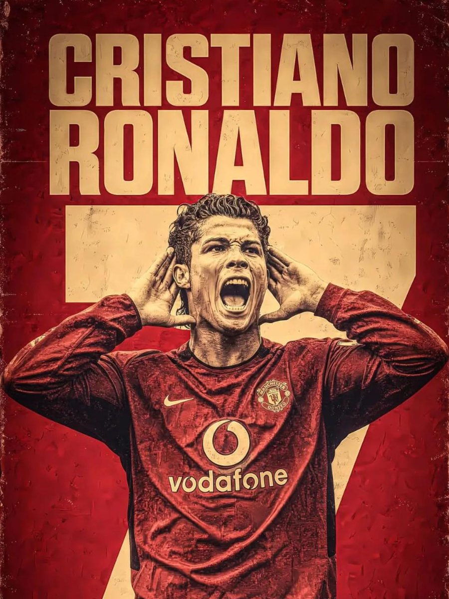 C罗(Cristiano Ronaldo)启发传奇足球海报,超精细数字插画,英雄式仰视目光,强烈坚定的表情,特写肖像主导构图,动态泼溅颜料与墨…, 图片 3