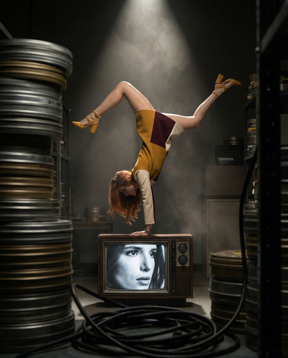 The Inverted Gaze of the Reluctant Broadcast, 图片 1