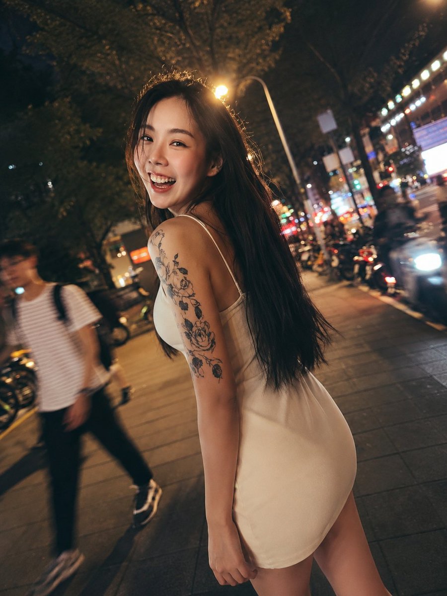 超写实夜晚街头人像提示词(3:4), 图片 2