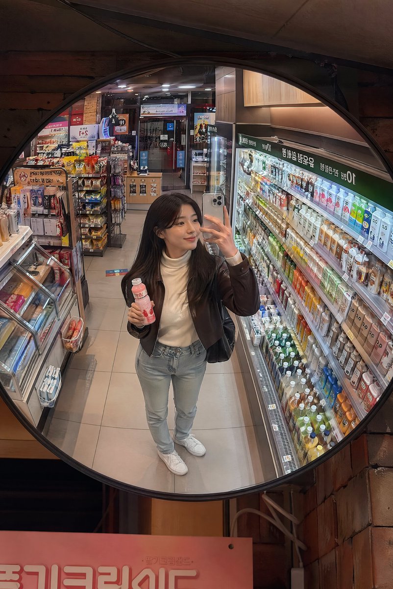 深夜韩国便利店镜面抓拍, 图片 3