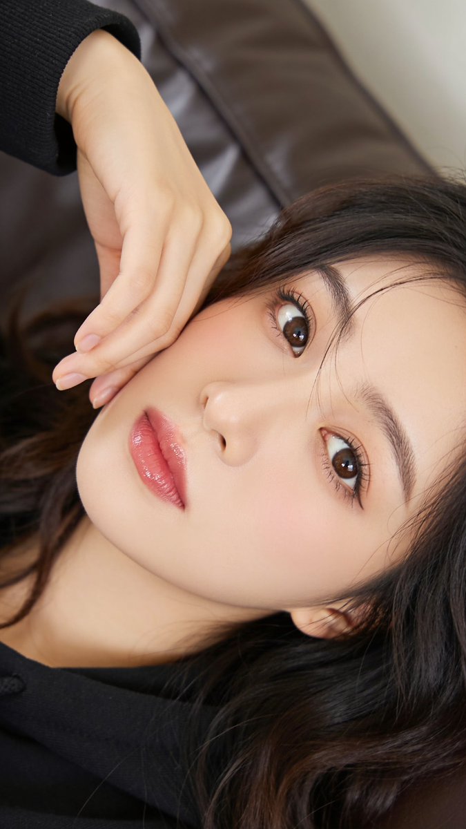 [Seedream 4.5 Prompt] ar 9:16 4K, 图片 1