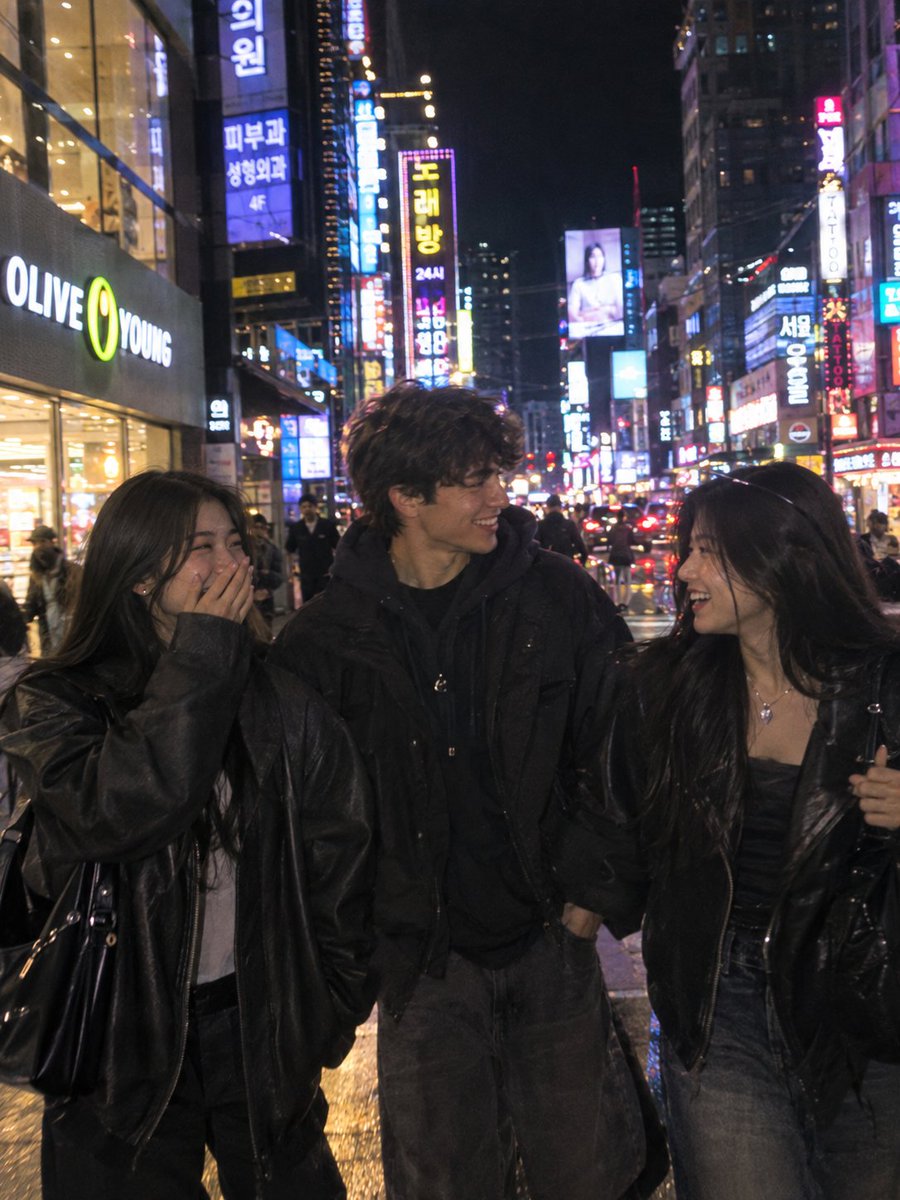超写实电影感照片：[CHARACTERS, e.g. a group of 3 friends in their 20s]一起走在[LOCAT…, 图片 2